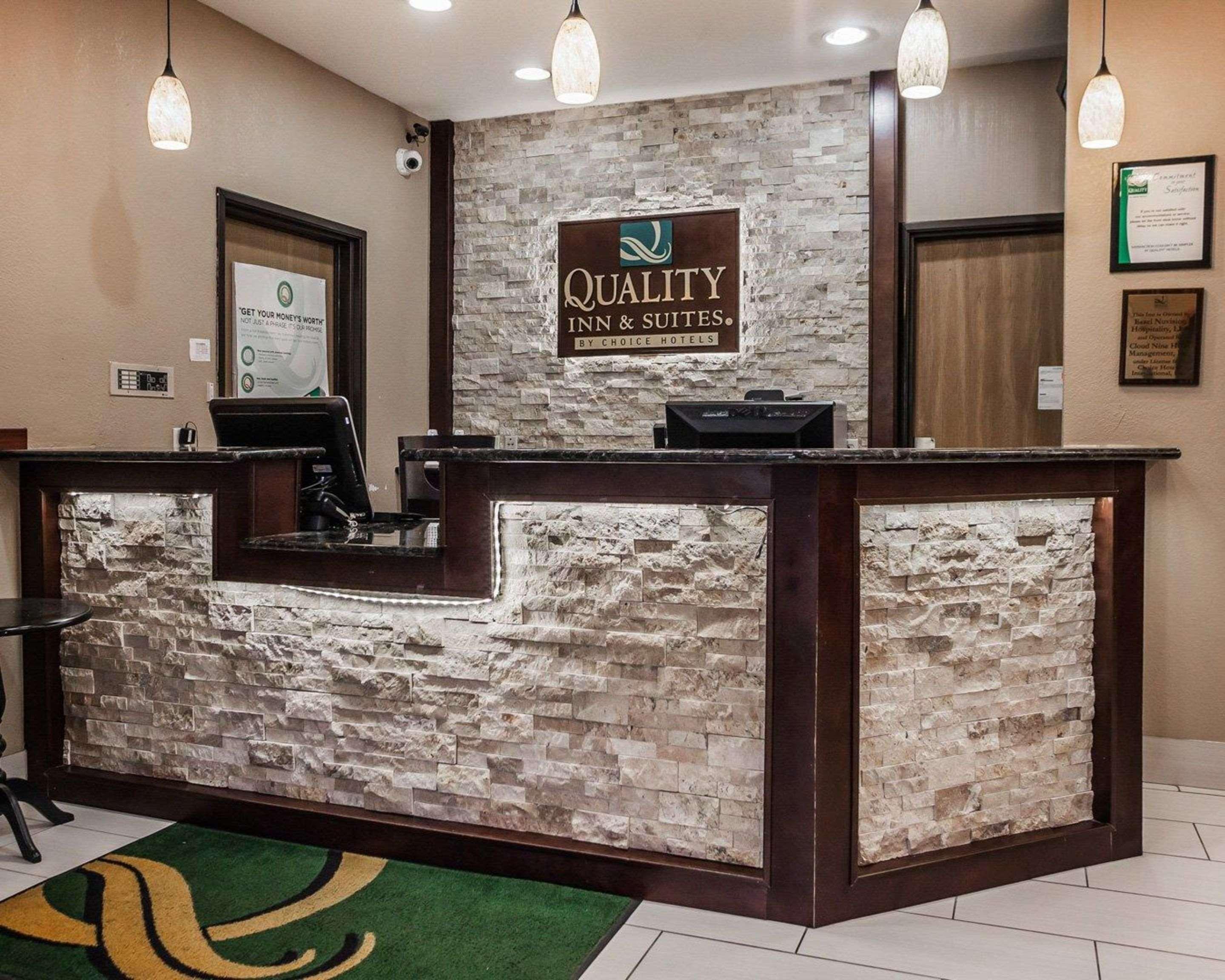 Quality Inn & Suites Des Moines Airport Exterior foto