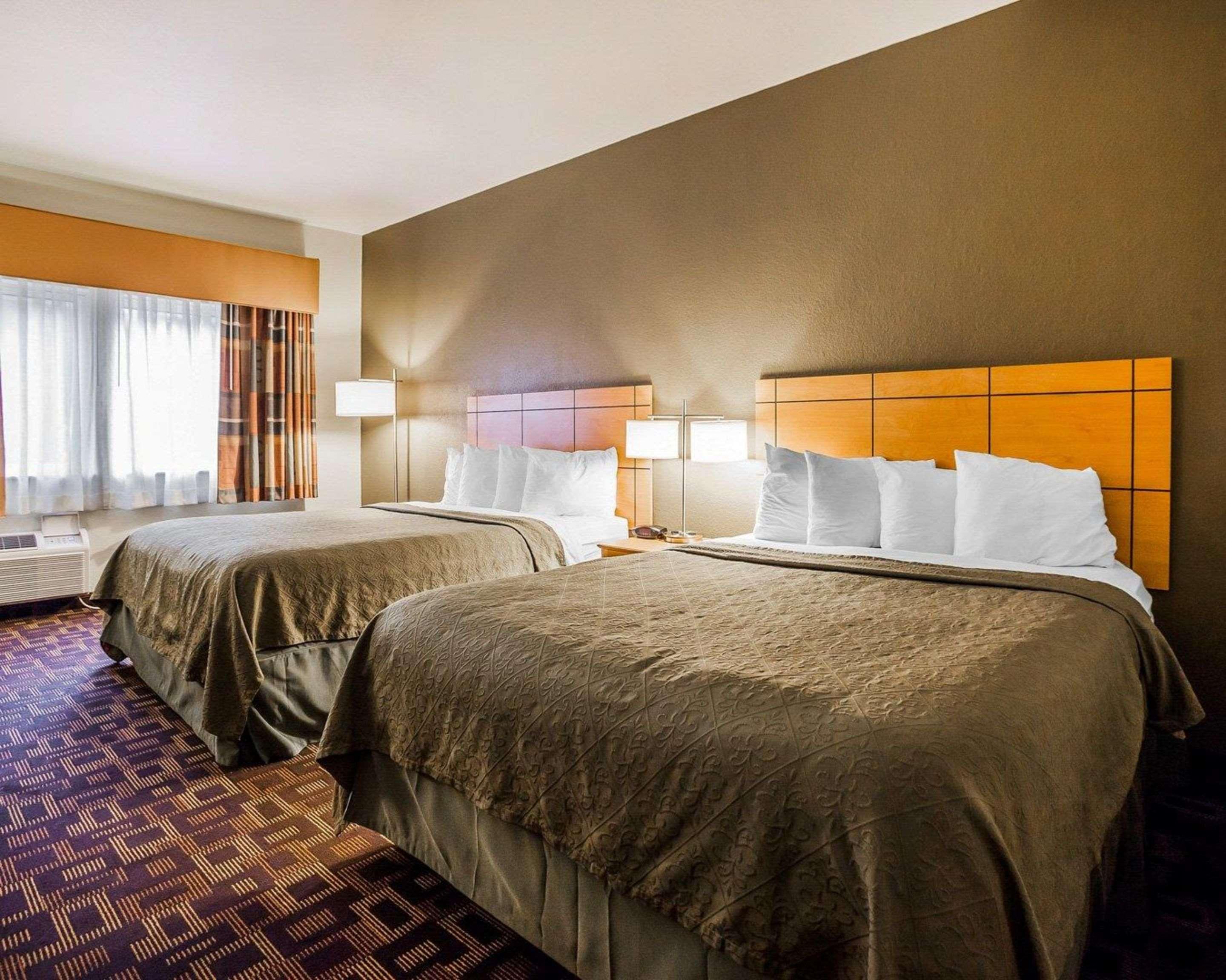 Quality Inn & Suites Des Moines Airport Exterior foto