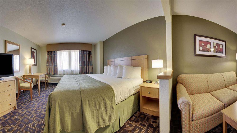 Quality Inn & Suites Des Moines Airport Exterior foto